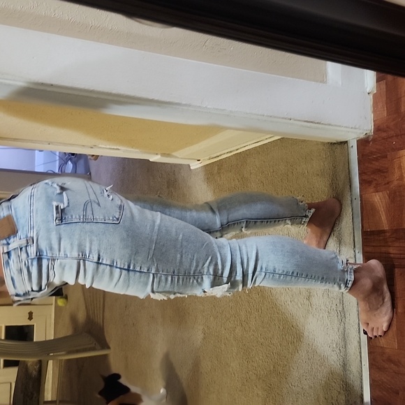 American Eagle Outfitters Ripped Light Blue Skinny Jeans - Picture 2 of 8